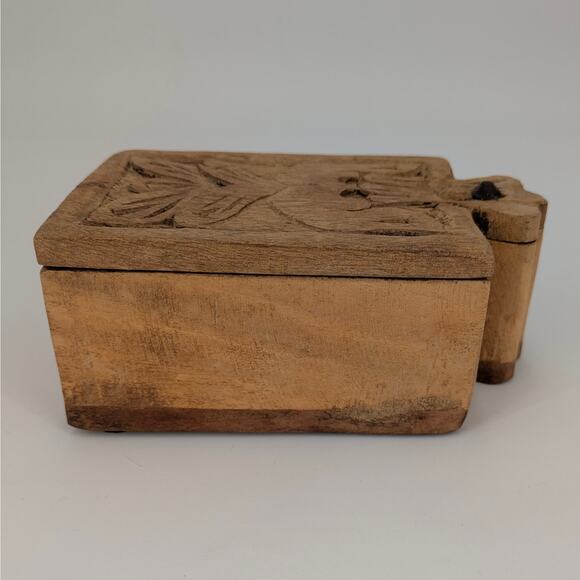 Primitive Carved Wooden Box Lidded Trinket Storage Indian Spice Rustic Stash VTG - Picture 4 of 15